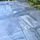 The machine-cut stone has a smooth surface and neat edges, reflecting the precise craftsmanship of the machine-cut process.
